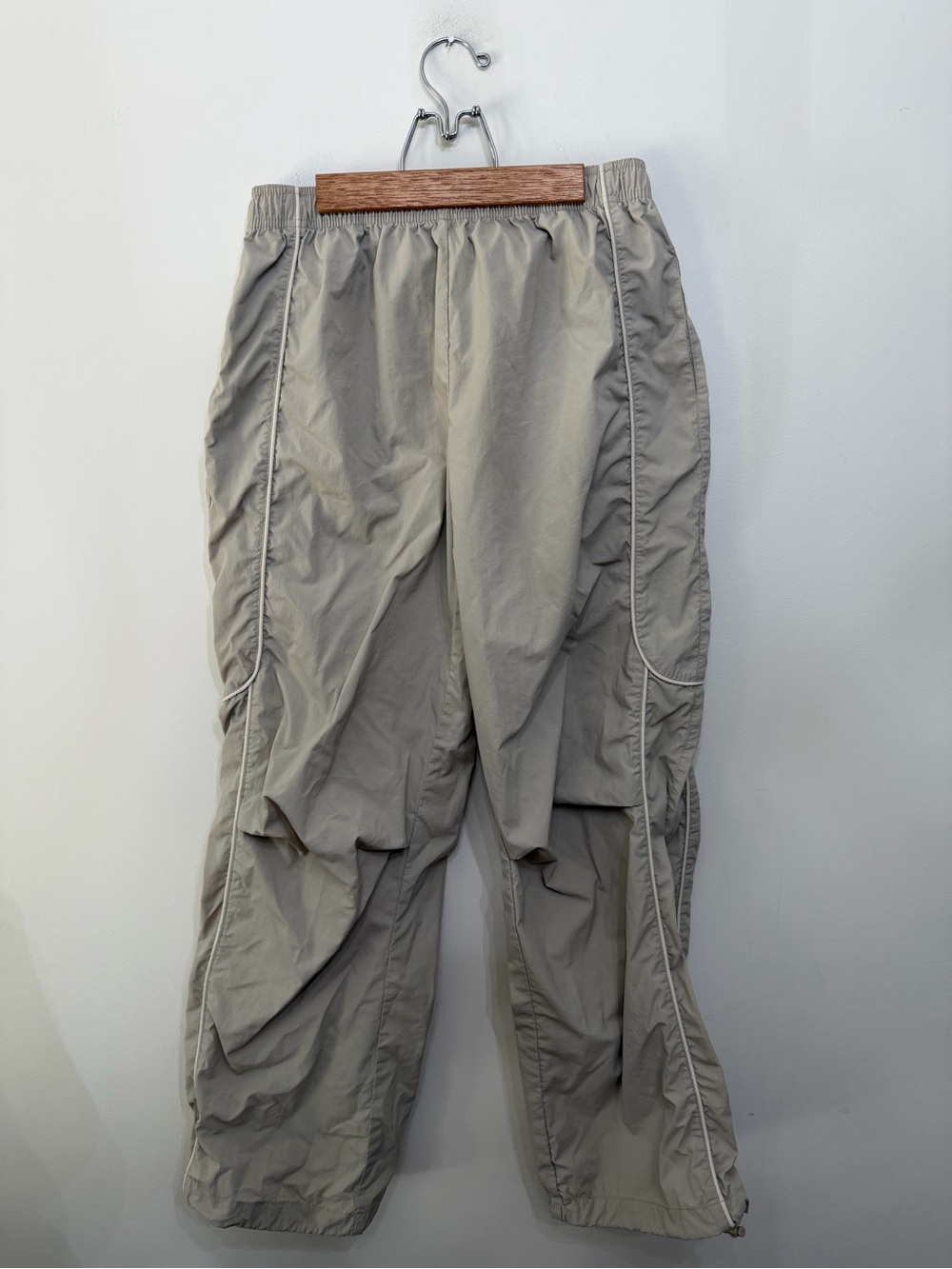 Urban Outfitters BDG Jess Nylon Stripe Track Pants Straight Leg Beige Women’s M
